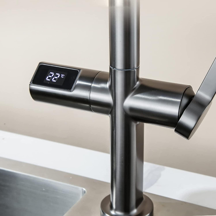 شیر ظرفشویی هوشمند با صفحه نمایش