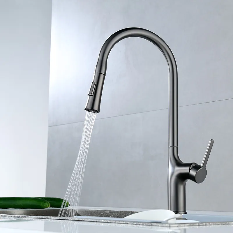 نمای نزدیک سر دوش و دکمه‌های حالت اسپری شیر ظرفشویی شاوری Hyshin.