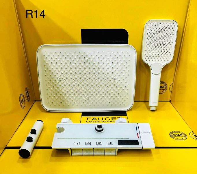 خرید دوش حمام Valencia سفید مات برای دکوراسیون‌های مدرن و مینیمال.