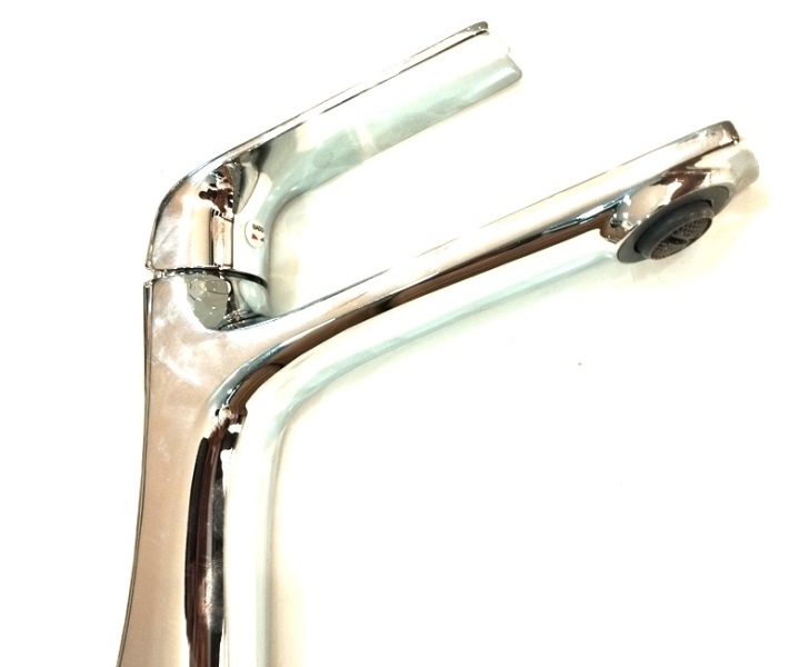 جزئیات بدنه آلیاژ برنجی و مقاوم شیر روشویی Hyshin.