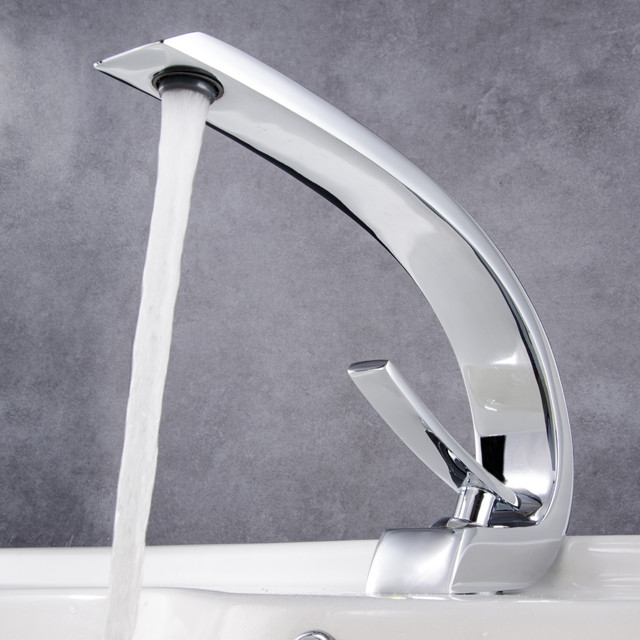 شیر روشویی مدرن Hyshin مدل ZENITH-FLAT 586 کروم براق با طراحی هندسی و خروجی آب پهن.