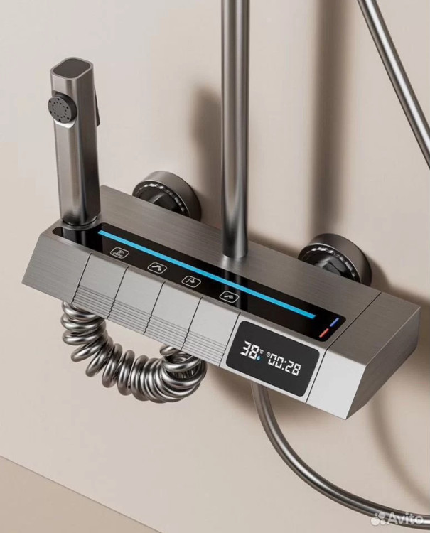 دوش حمام مدرن با طراحی پیانویی