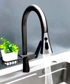 نمای نزدیک از جااسکاجی پرشده با اسکاچ و سیم ظرفشویی.