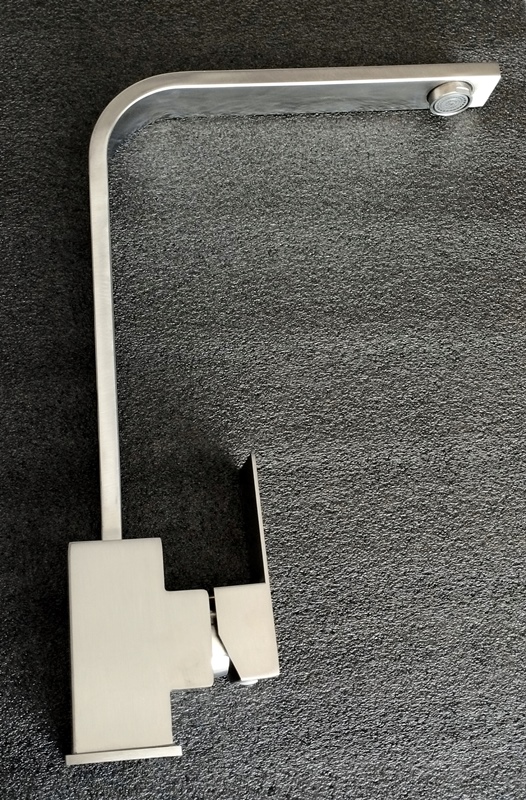 اهرم کنترل تک اهرمی شیر LEVEANTY با عملکرد روان و دقیق.