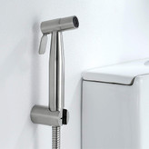 نصب پایه دیواری شاتاف Y023 در کنار توالت فرنگی.