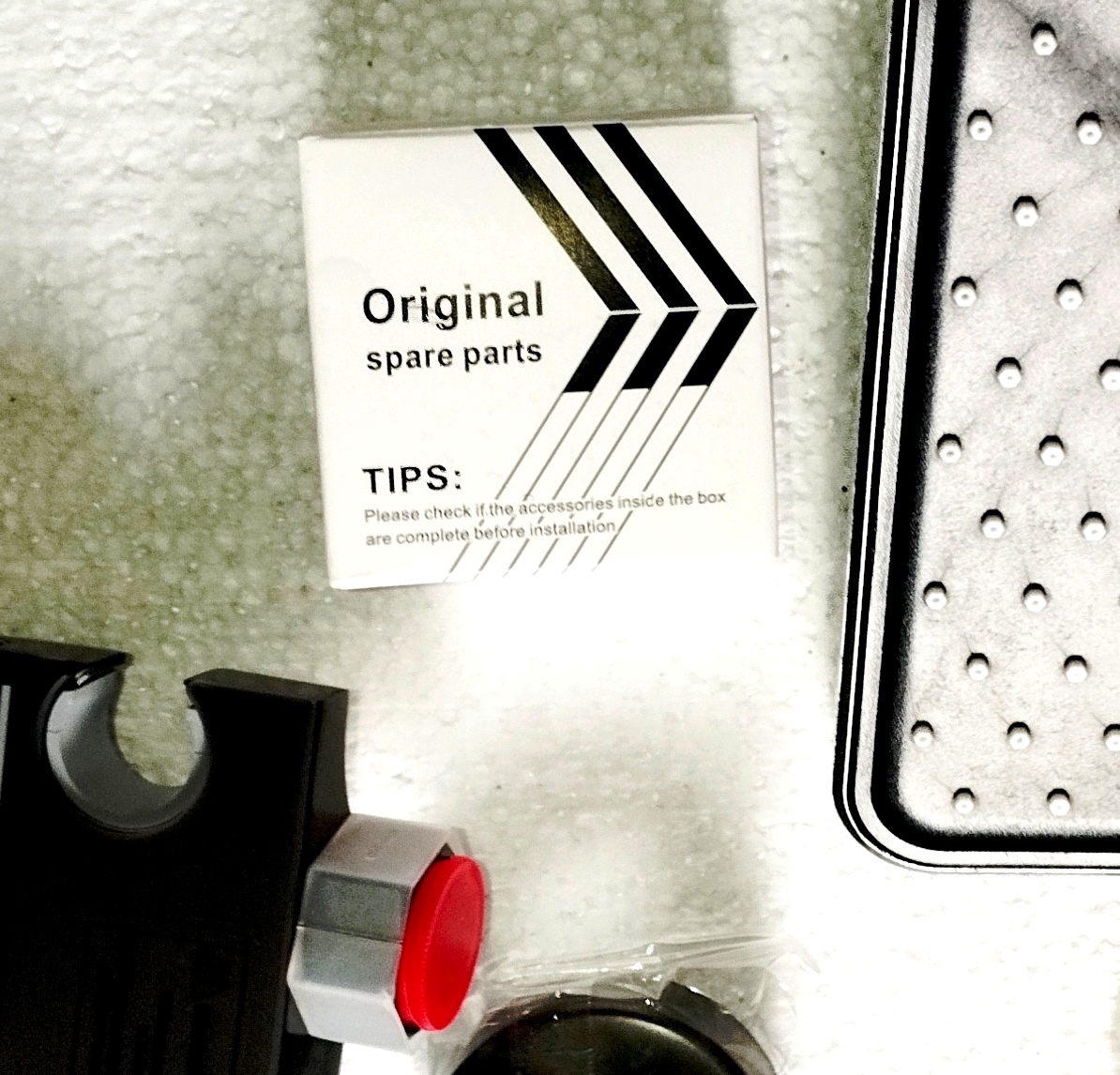 نمایشگر دیجیتال دما و زمان در دوش حمام هوشمند