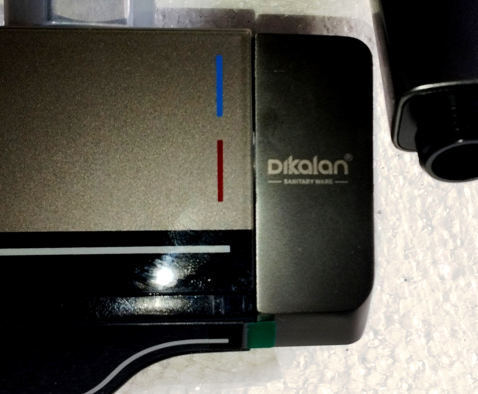 دوش پیانویی هوشمند: تجربه حمام منحصر به فرد