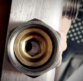 نمایشگر دیجیتال دما و زمان در دوش حمام هوشمند