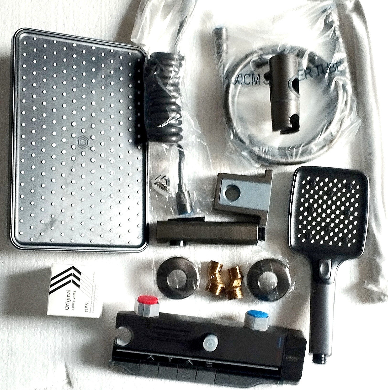 نمایشگر دیجیتال دما و زمان در دوش حمام هوشمند