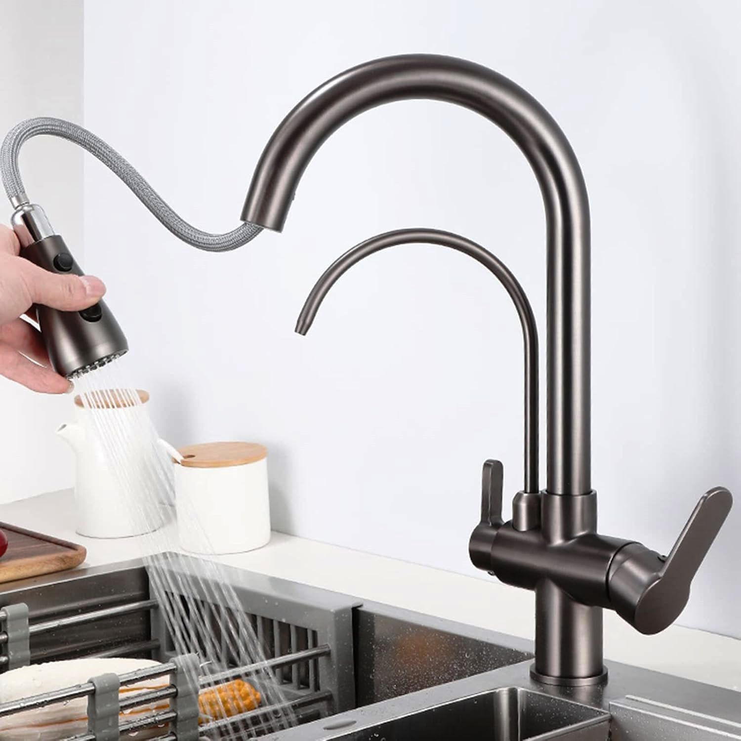 تصویر شیر ظرفشویی دو منظوره – طراحی مدرن و مقاوم با دو خروجی آب