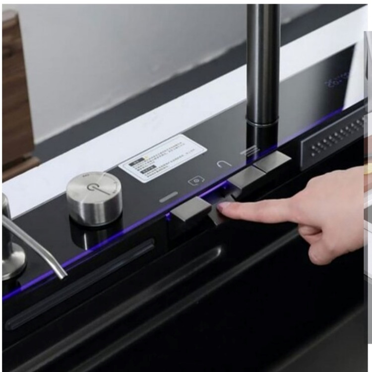 تصویر سینک هوشمند با نورپردازی LED