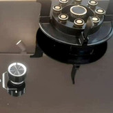 نمای نزدیک شیشه سکوریت نشکن و مقاوم در برابر حرارت گاز JEC