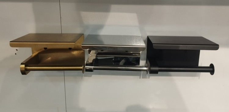 تصویر تمرکز بر محل نصب پیچ مخفی، نمایش سادگی و نظم نصب دیواری.