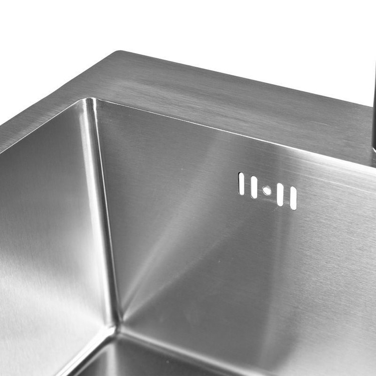 نمای نزدیک از سینک Huadiao با لبههای صیقلی