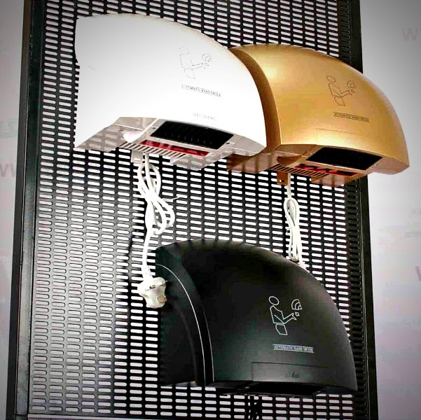 نصب زیبا و منظم دست خشککن هوادیائو روی دیوار خانه