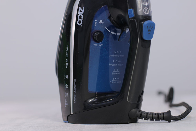 اتو بخار زیکو با سیستم ضد رسوب