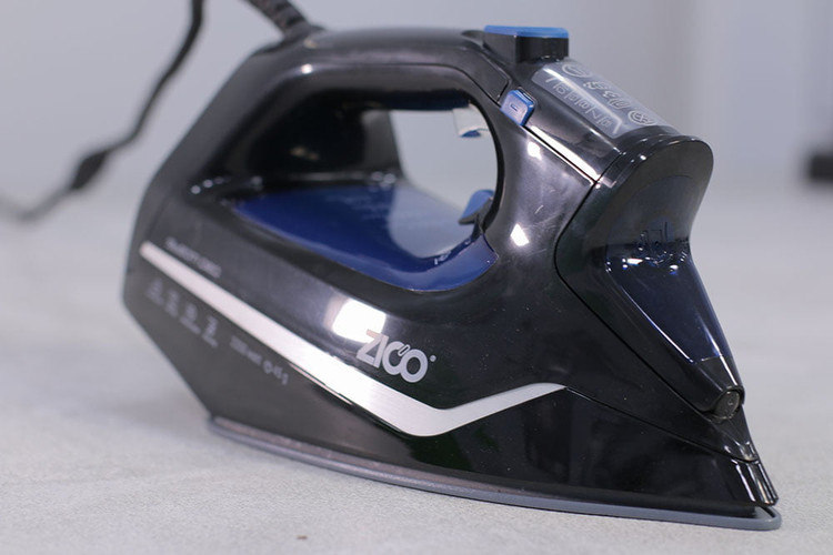 اتو بخار دستی با صفحه نمایش