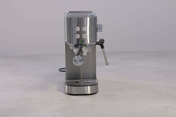 پیچ تنظیم کنترل کننده جریان بخار برای تهیه فوم شیر