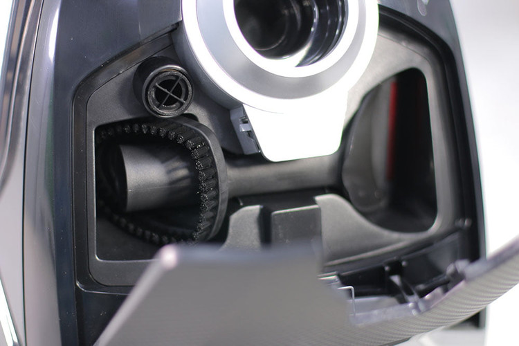 نمای موتور 2400 وات جاروبرقی ZC-1025