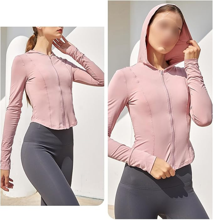 کلاه محافظ در برابر نور آفتاب روی هودی زنانه